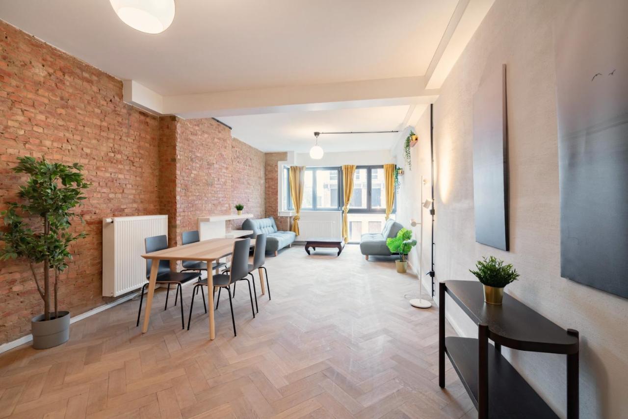 Charming And Spacious Antwerp City Center Apartments Exterior photo